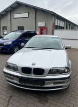 BMW E46 318i Limousine | TÜV | AHK | PDC |... - BMW 318 aus 2000: 318i E46