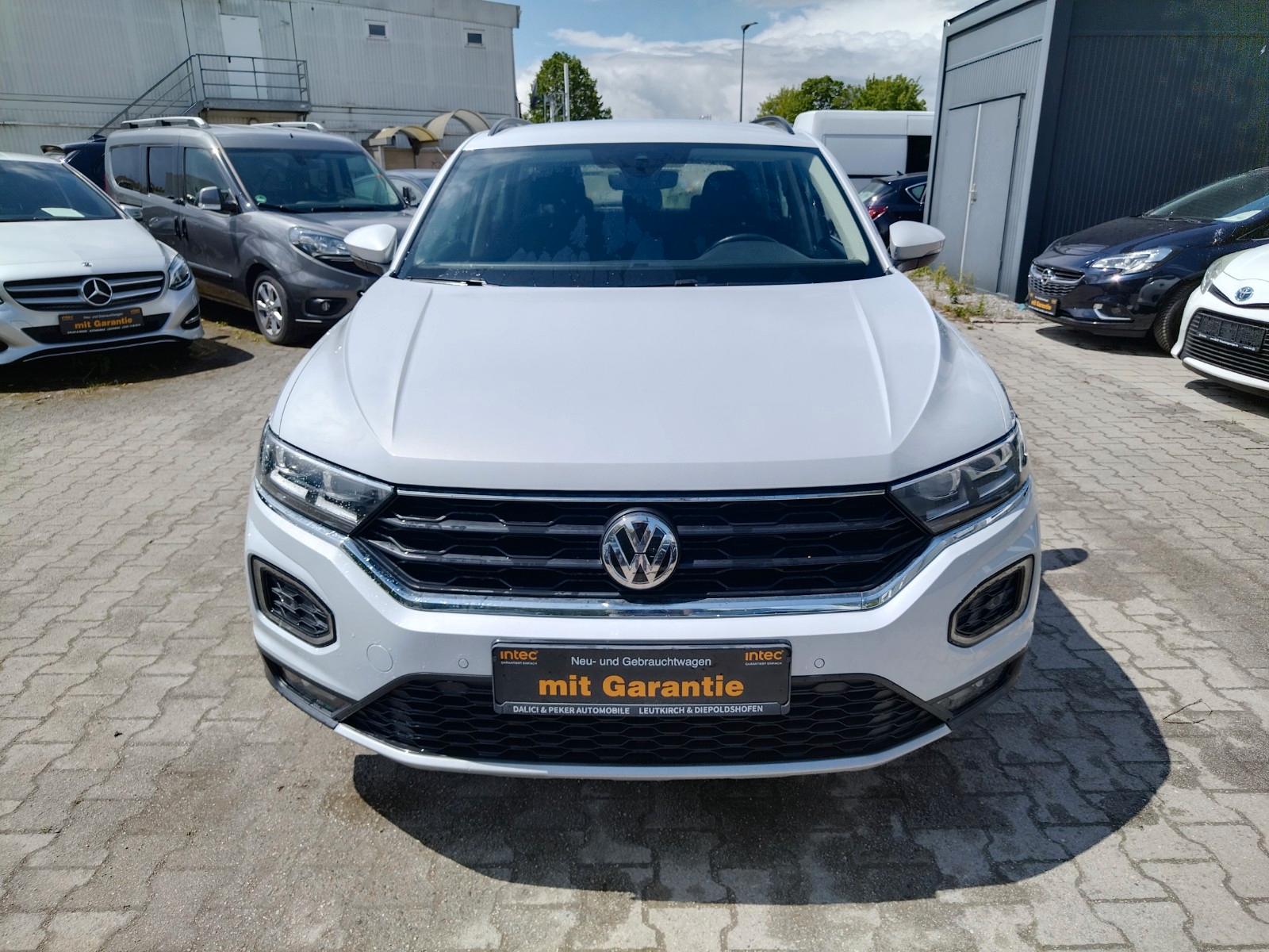 Volkswagen T-Roc Style+NAVI+ACC+SHZ+TÜV/NEU+62000 km+EU6