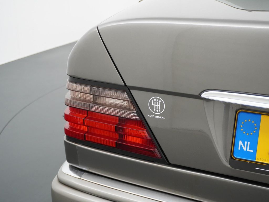 Mercedes-Benz E 500 E500 500E Schiebedach Becker navi Leder Cr