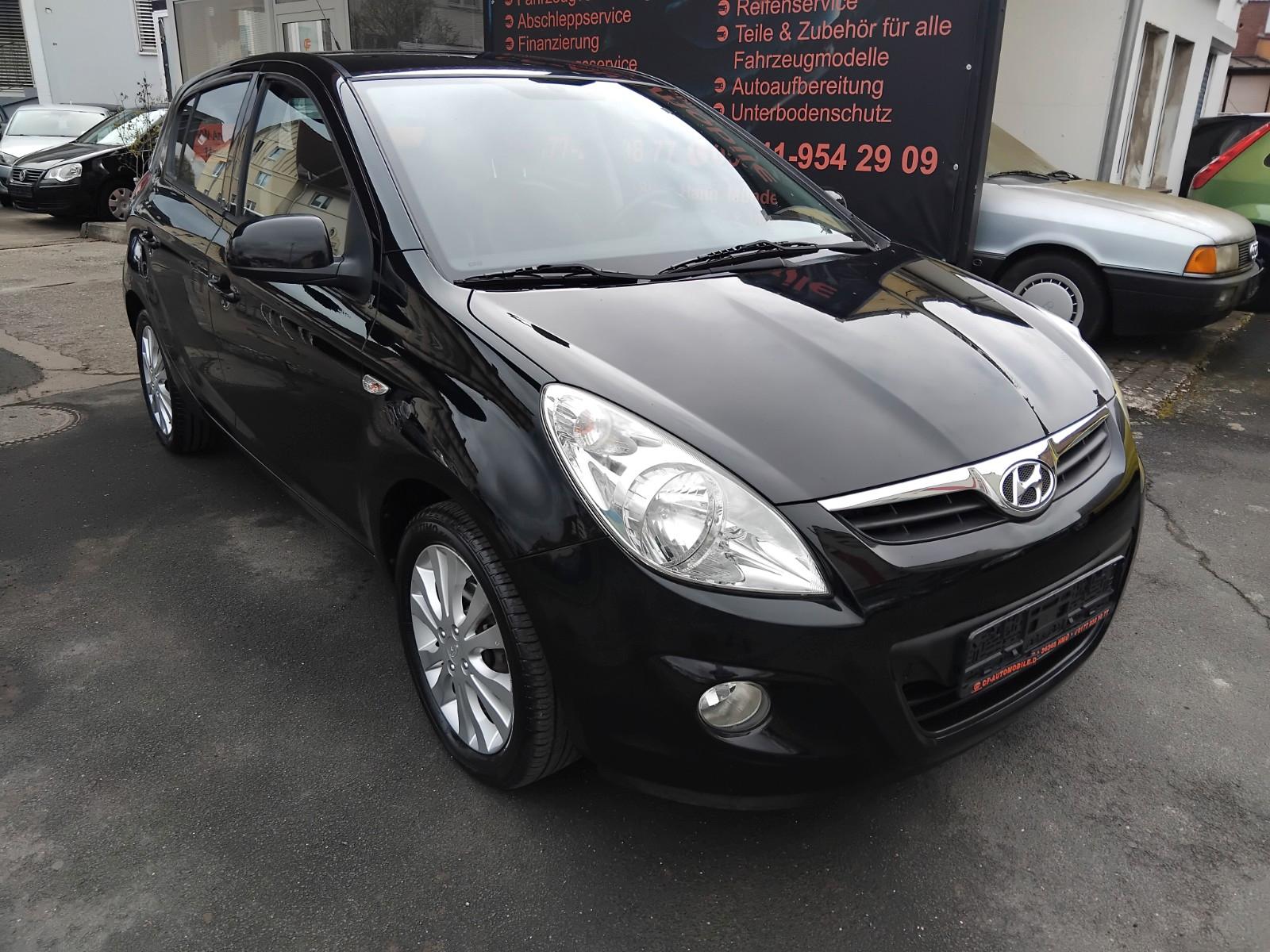 Hyundai i20 Style-1,4/74KW/Tüv NEU/LEDER/SCHECKHEFT-