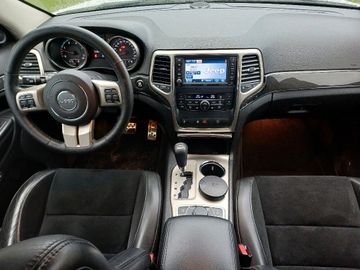 Jeep Grand Cherokee - 9