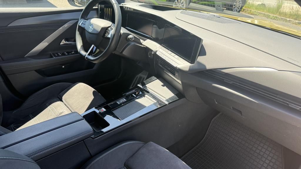 Autohaus Zimpel - Opel Astra Ultimate 1.2T Navi+360Kamera+SHZ+LHZ+HUD+L - Bild 10 Autohaus Zimpel - Opel Astra Ultimate 1.2T Navi+360Kamera+SHZ+LHZ+HUD+L - Bild 10