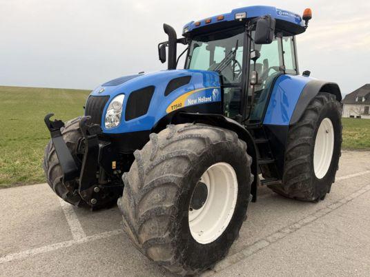 New Holland T7540