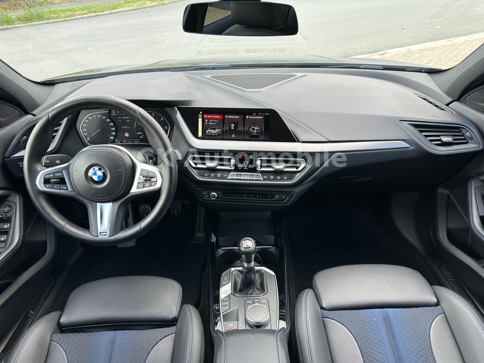 Fahrzeugabbildung BMW 118d M-Sport Shadow-Line/Navi/LED/PDC