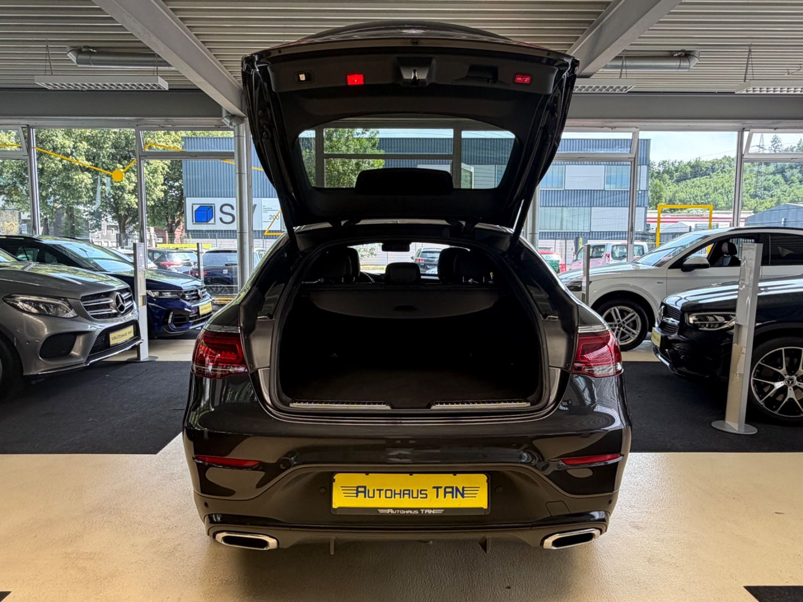 Fahrzeugabbildung Mercedes-Benz GLC 400 d Coupe 4 Matic AMG LINE * DIGITALTACHO