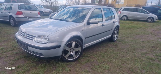 Volkswagen Golf 1.6 Tüv Neu Zahnriemen Neu Klima