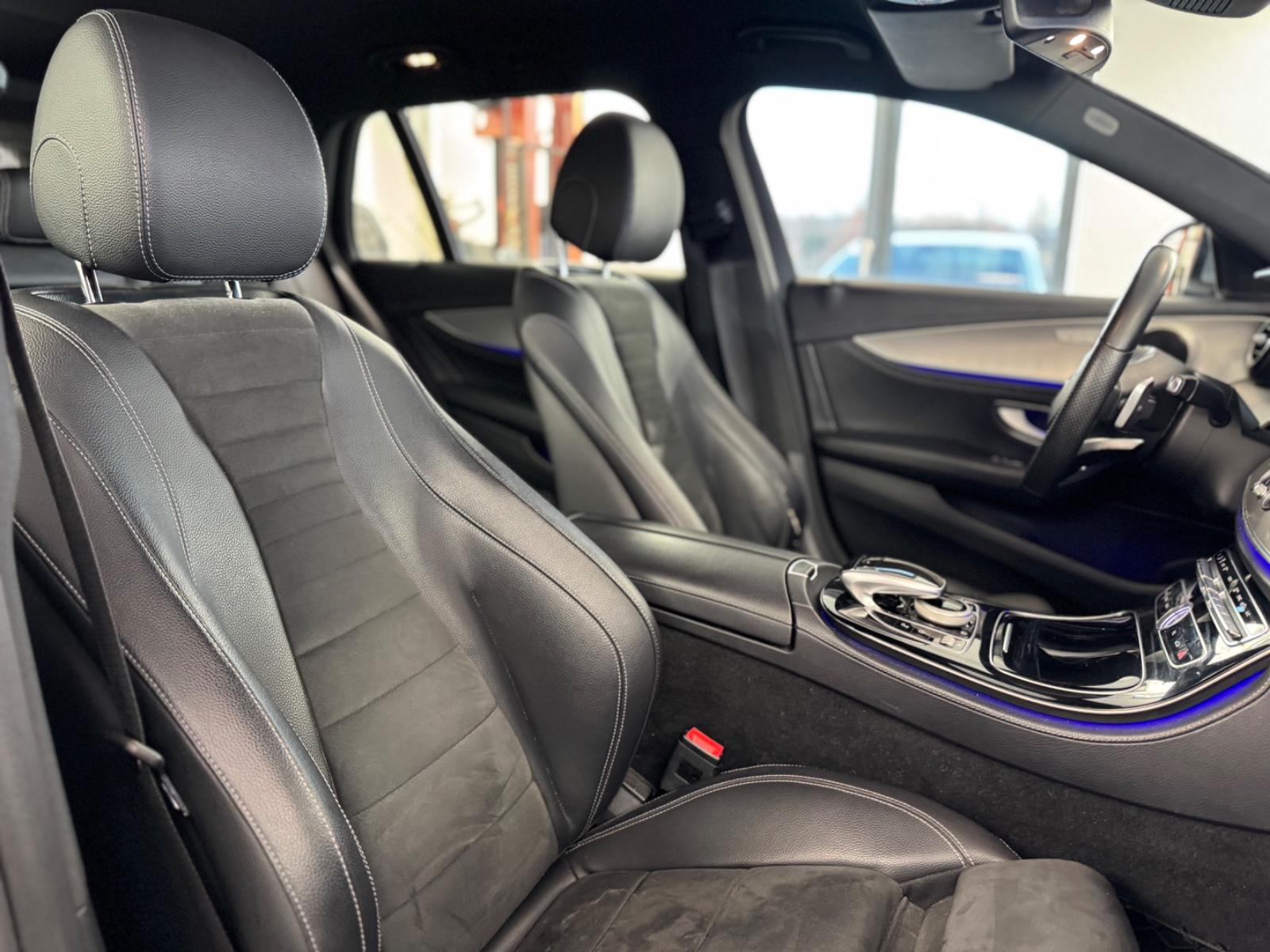Mercedes-Benz E 220d T-Modell *AMG*Carplay*Ambiente*