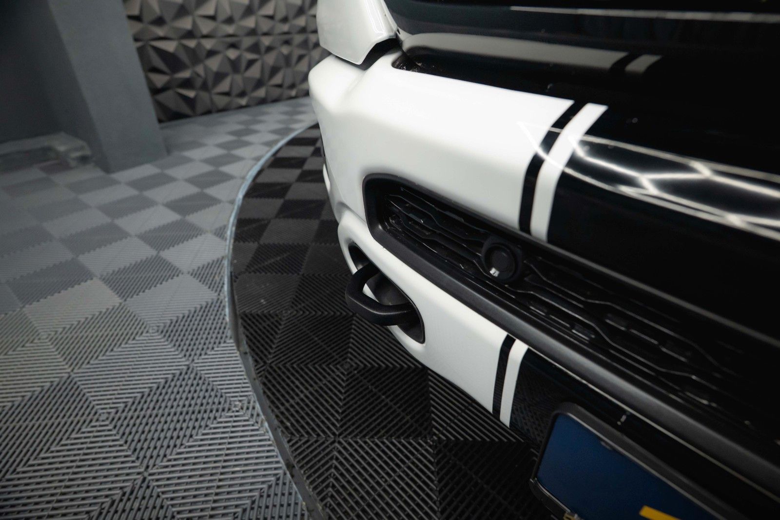 Fahrzeugabbildung Dodge RAM 5.7 V8 HEMI LIMITED Offroad Night-Paket *LED