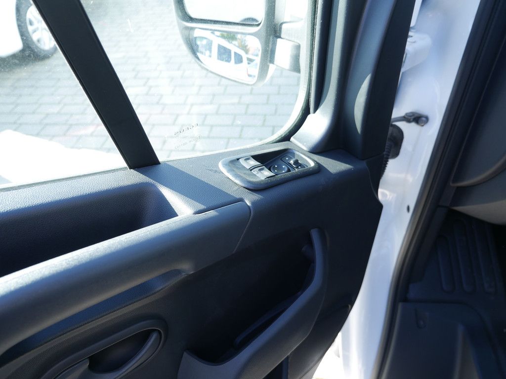 Fahrzeugabbildung Renault Master FWD Fahrgestell DoKa L3H1 3,5t dCi 145