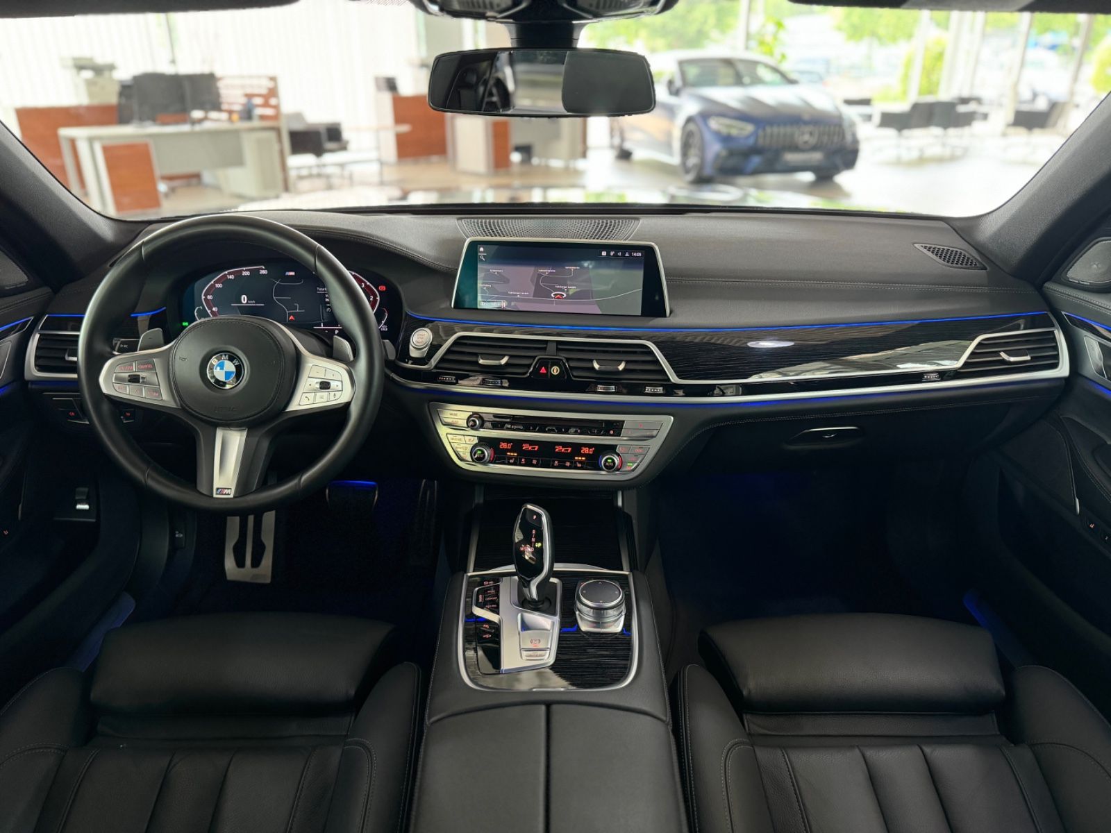 Fahrzeugabbildung BMW 730d xD M Sport Massage HUD H/K DAB SoftCl Komfo