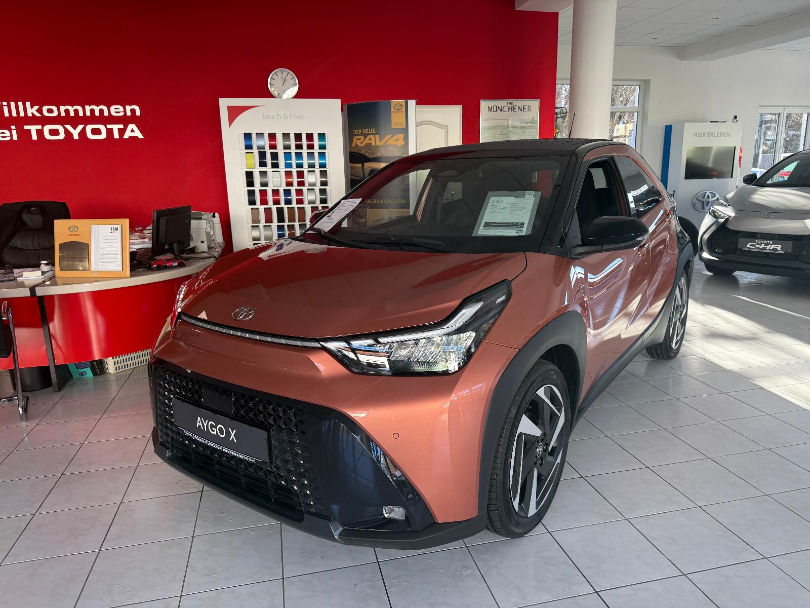 Toyota Aygo (X) Hybrid Lounge,JBL,Faltdach,Sitzheizung