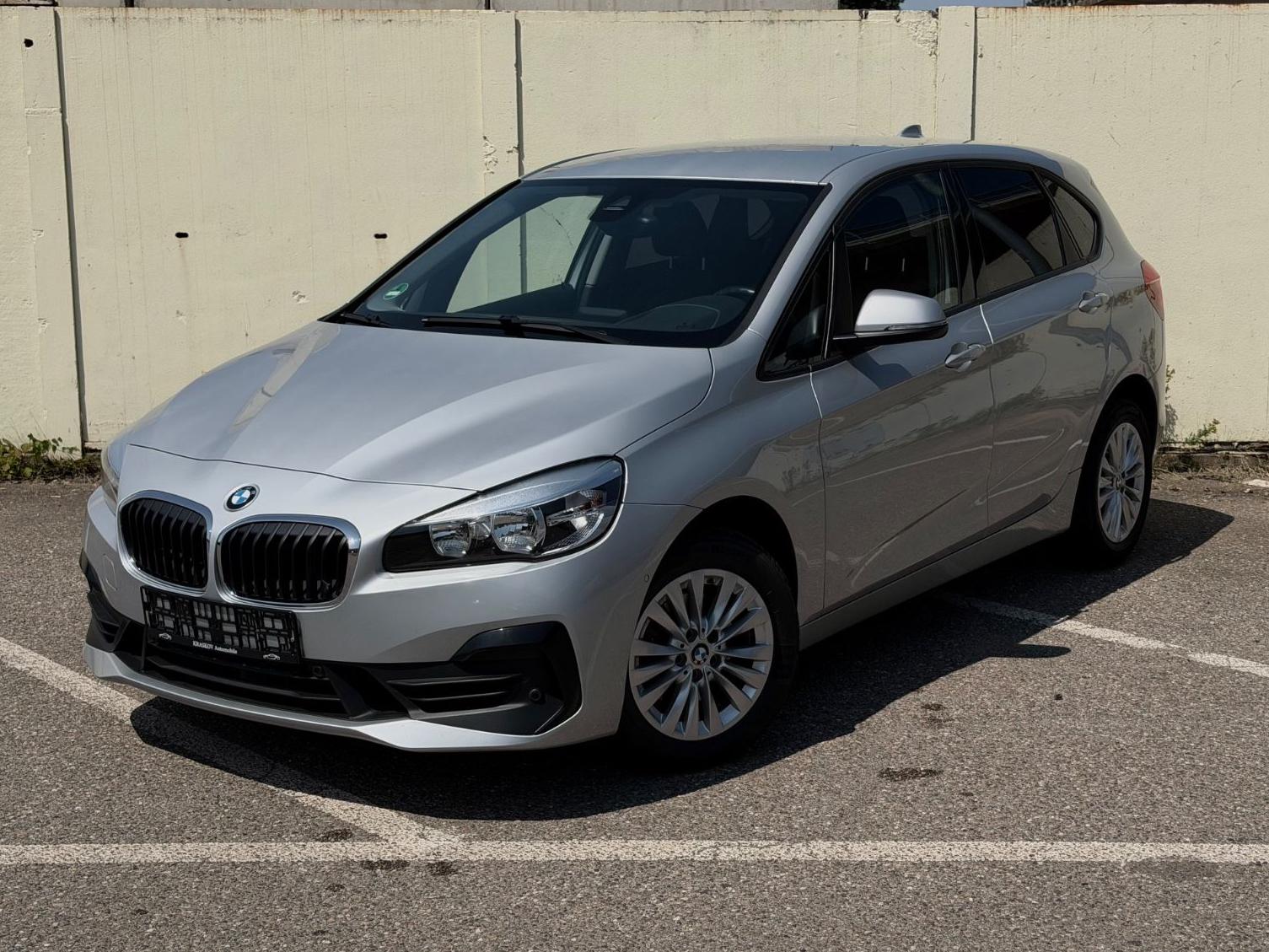 BMW 218d*ACTIVE TOURER*AUTOMATIK*NAVI*SHZ*LED*TEMPOM