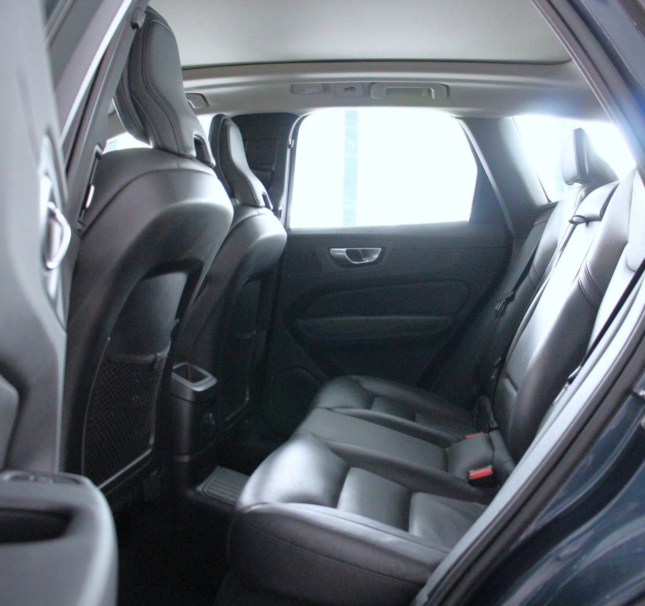 Volvo XC60 T6 AWD PI-Hybrid Plus Dark *LED*StHz*KAM foto 15