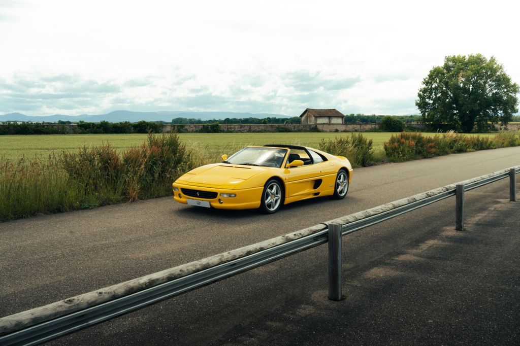 Ferrari F355