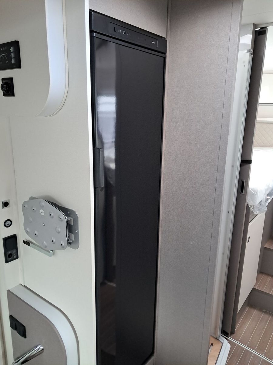 Fahrzeugabbildung Etrusco T 7400 SBC Automatik, Solaranlage, elek. Hubbett