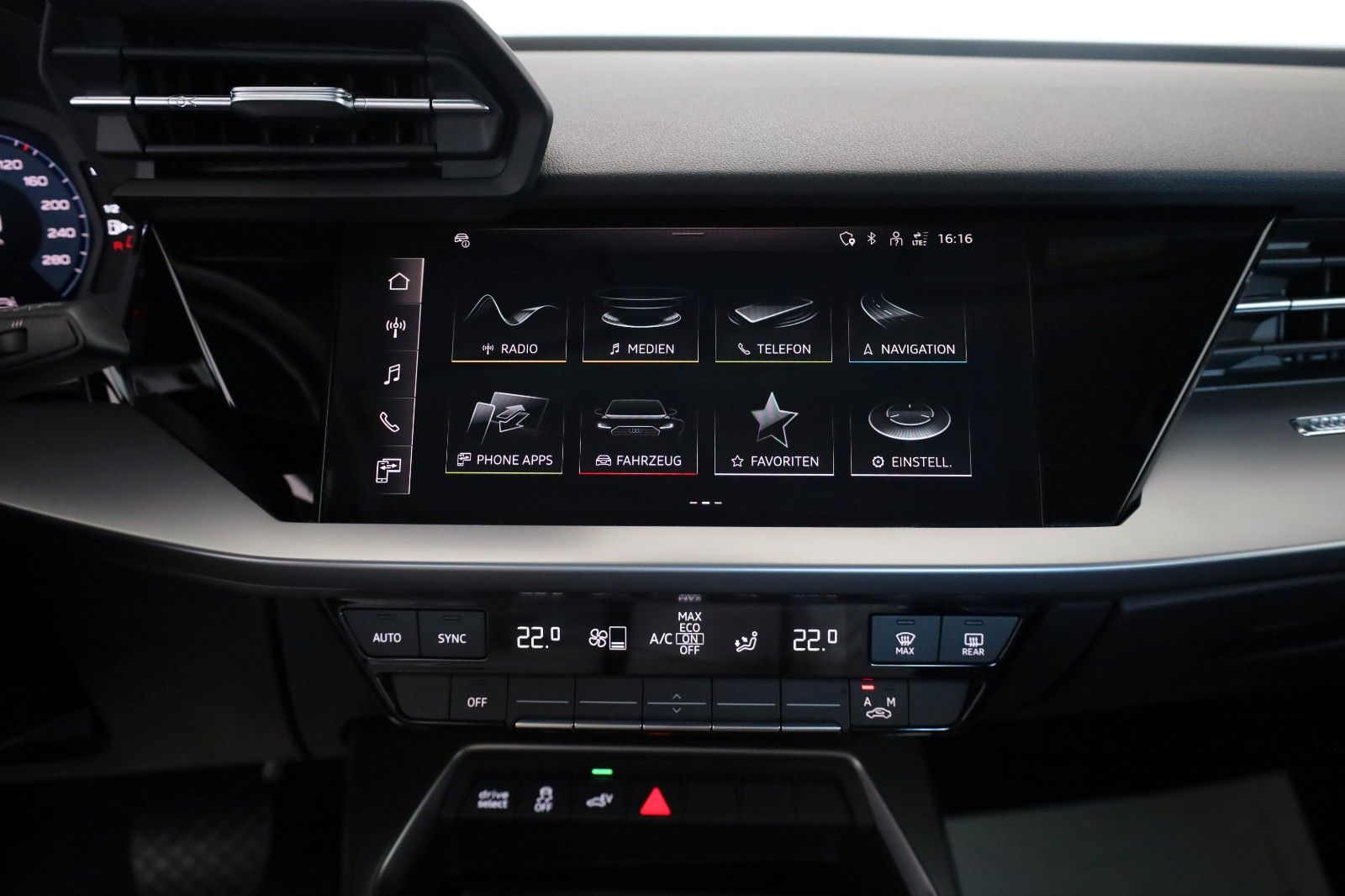 Fahrzeugabbildung Audi A3 SB 40 TFSIe ATTRACTION Navi,LED,PDC,Apple Car