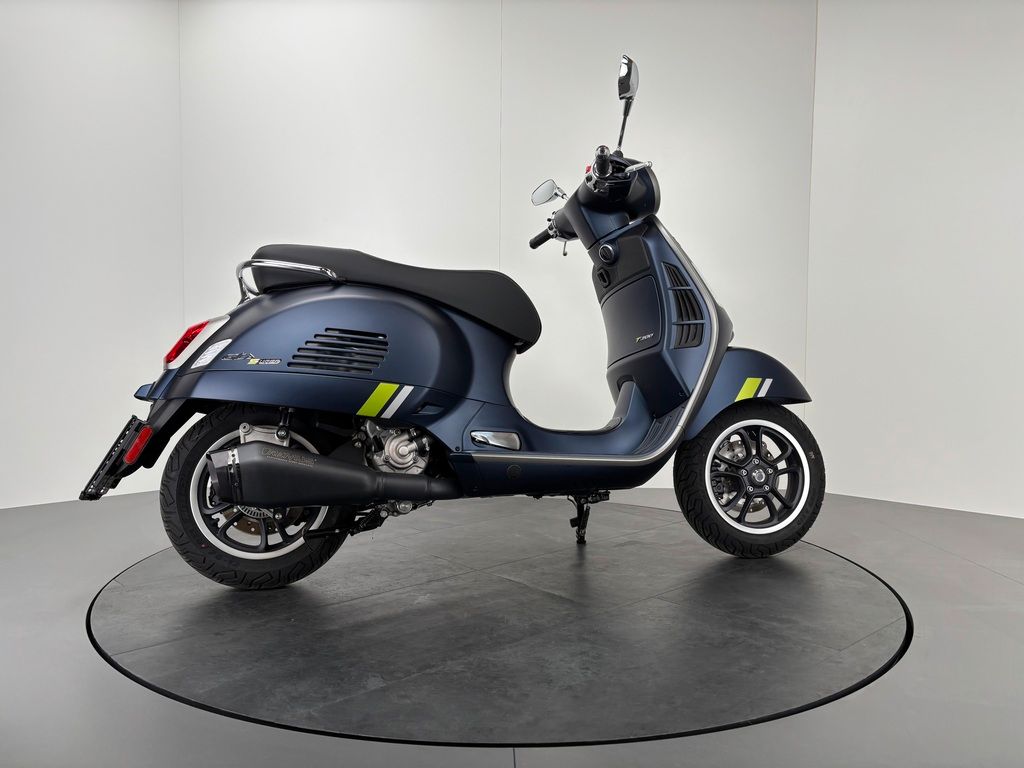 Fahrzeugabbildung Vespa GTS 300 SUPER TECH *NEUWERTIG/REMUS*