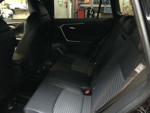 RAV4 2.5 Hybrid 4x4 Black Edition NAVI AHK 360°