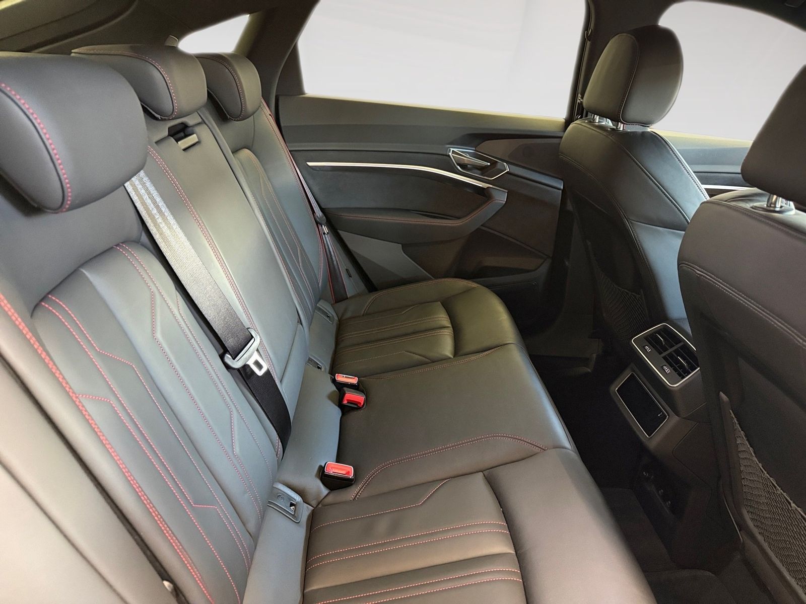 Audi Q8 e-tron - Bild 10