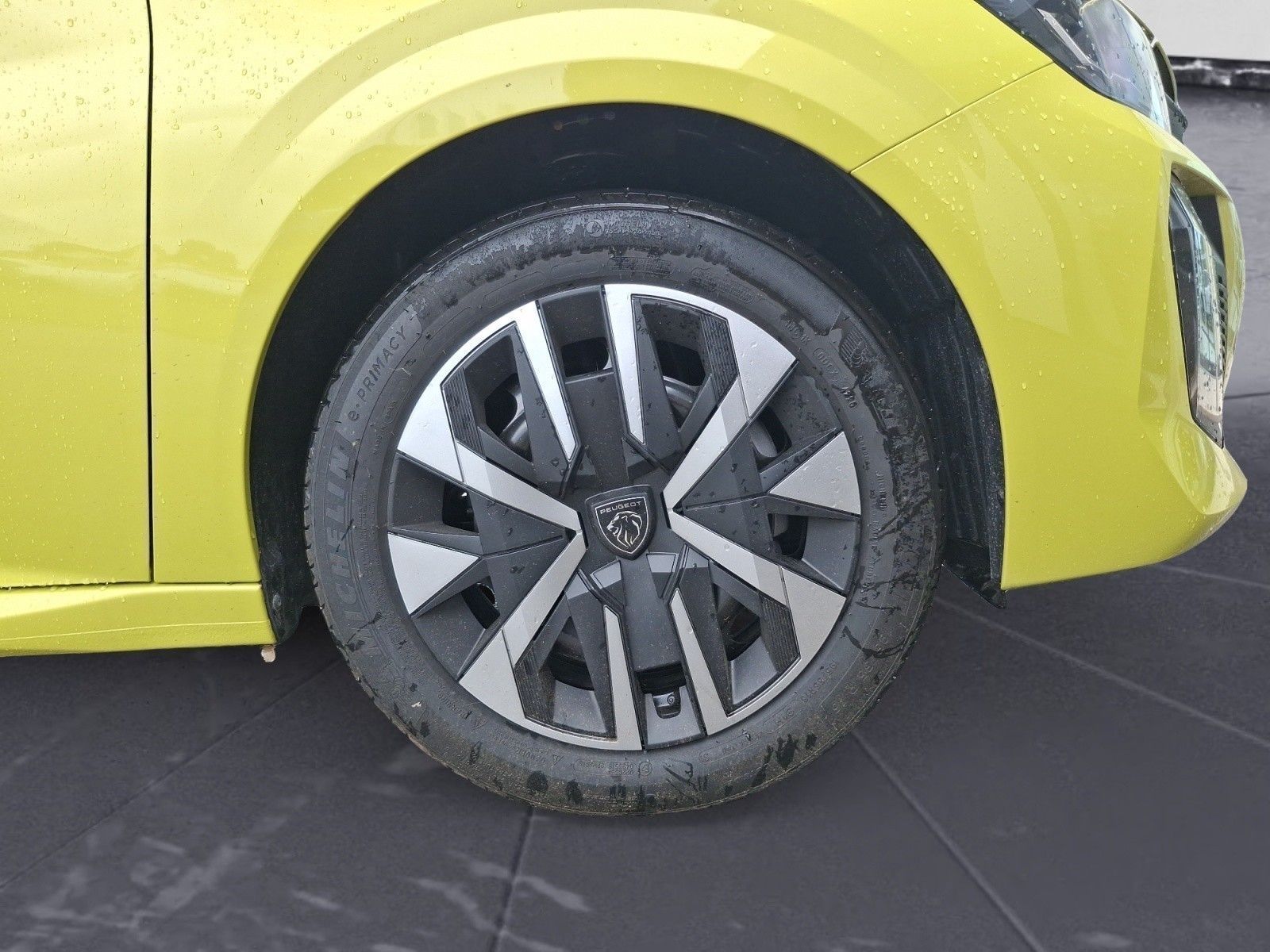 Peugeot 208 - Bild 11