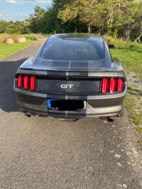 Ford Mustang - 3