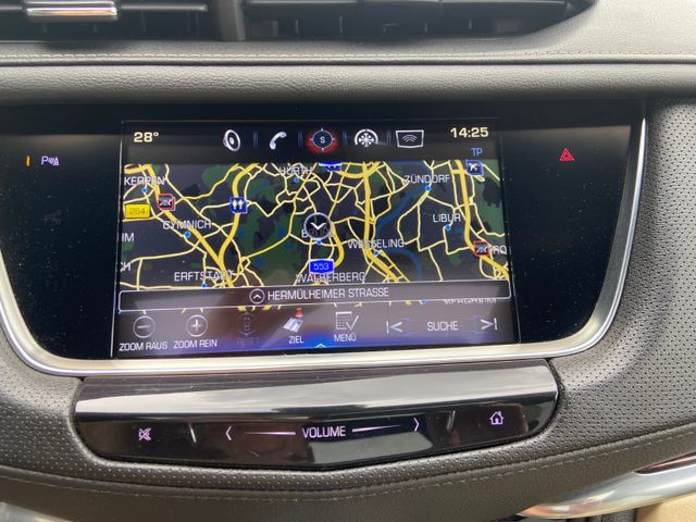 Fahrzeugabbildung Cadillac XT5 Premium AWD , NAVI+RFK*HEAD-UP*PANO*AHK