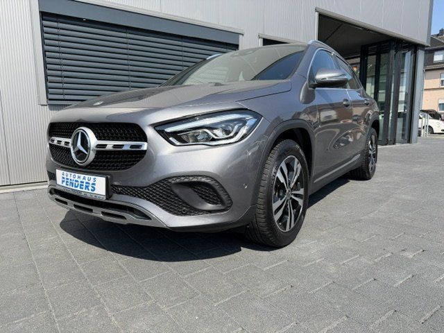 MERCEDES-BENZ GLA 200 Progressive MBUX Ambiente Leder Kamera