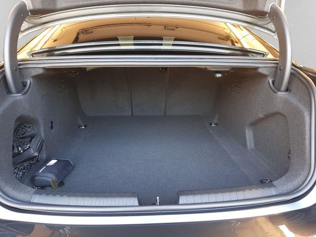 Fahrzeugabbildung Audi A6 Limousine S line 2.0TDI quattro Matrix Pano H