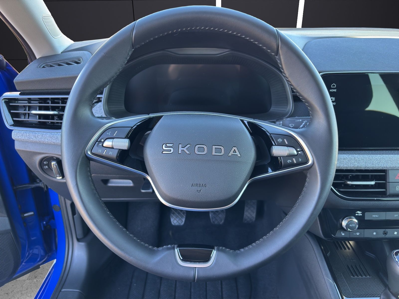 Fahrzeugabbildung SKODA Scala Selection 1.0 TSI Matrix LED AHZ Climatron