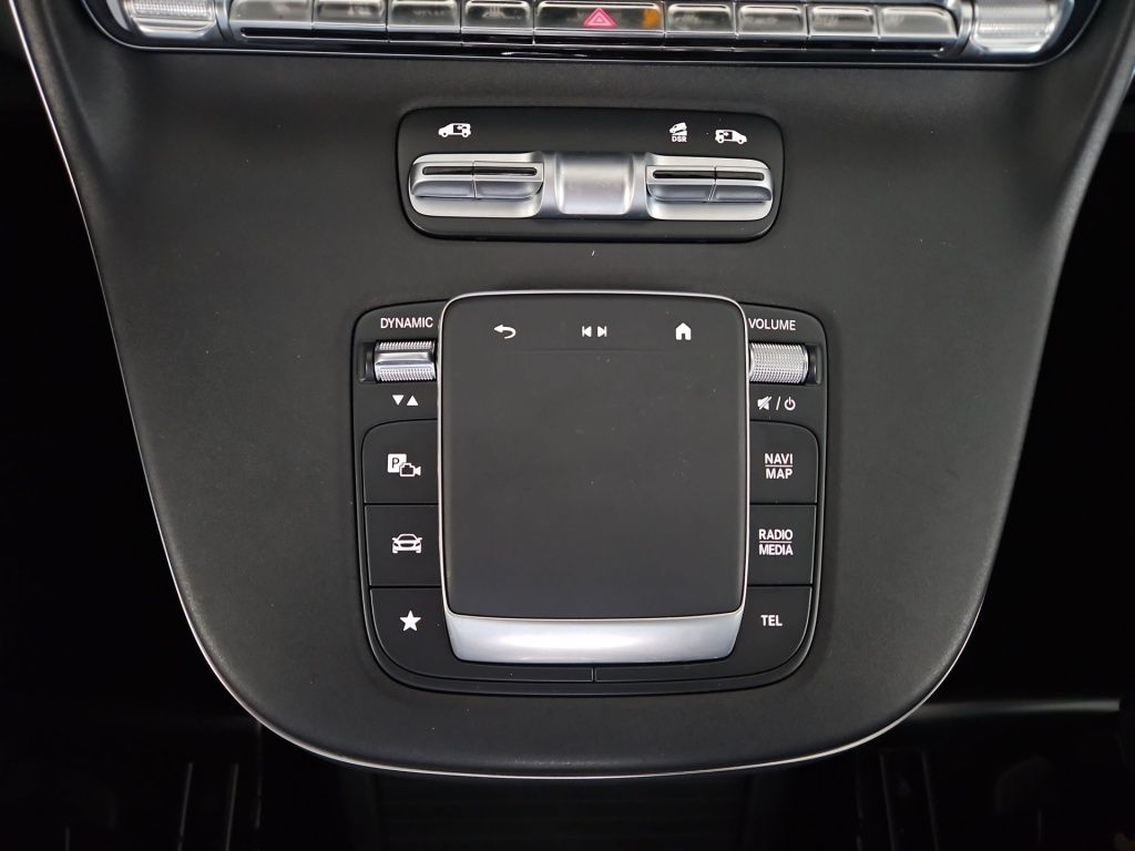 Fahrzeugabbildung Mercedes-Benz V 300 AVG extralang 4x4 7 Sitze 2,5t AHK Sound