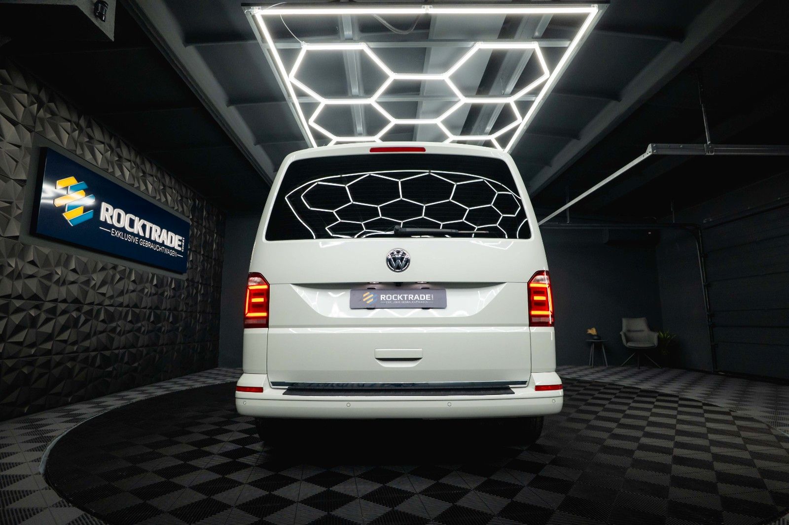 Fahrzeugabbildung Volkswagen T6 Multivan Generation Six *LED*Memory*ACC*