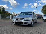 Volkswagen Golf V 1.6 Comfortline *KLIMA*TÜV-10/2027*SITZHE - Volkswagen Golf aus 2004