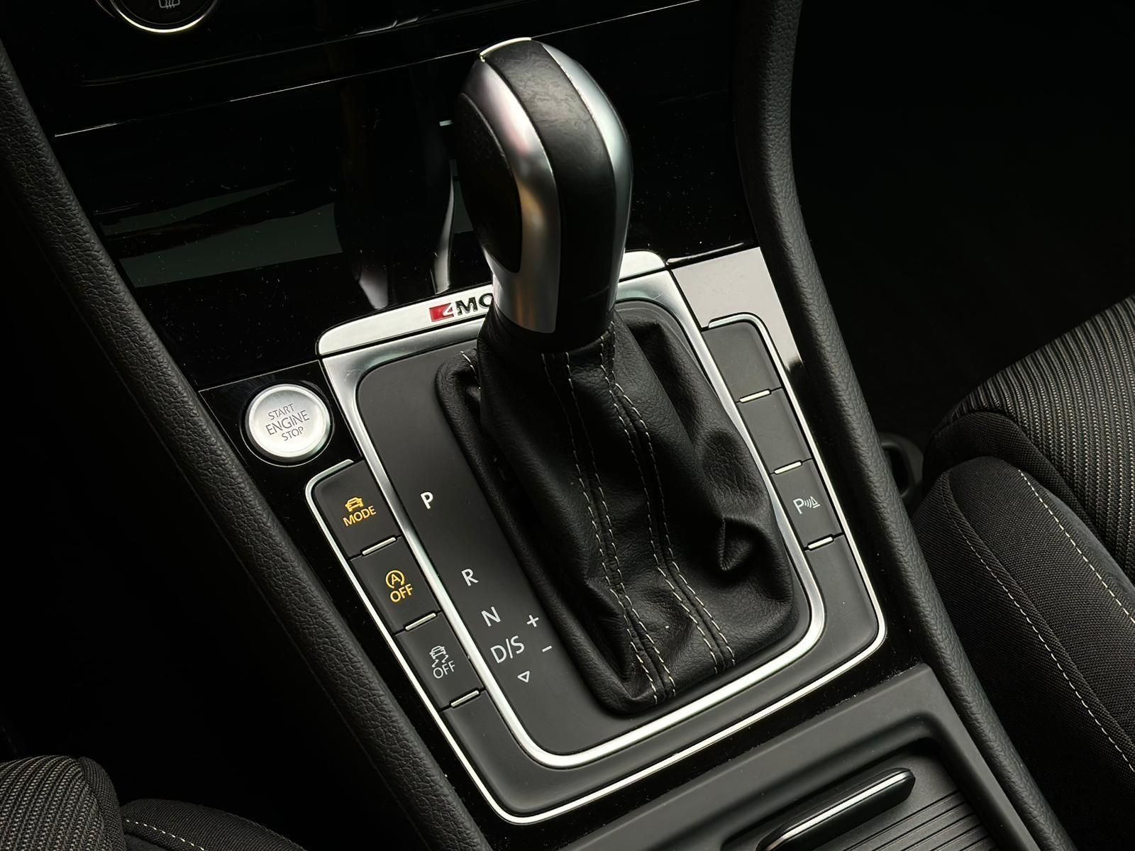 VW Golf R 2.0TSI VARIANT 4M* LED#SHZ#FH#PANO#KEYLES - Image 15