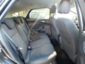 Ford Focus - 12
