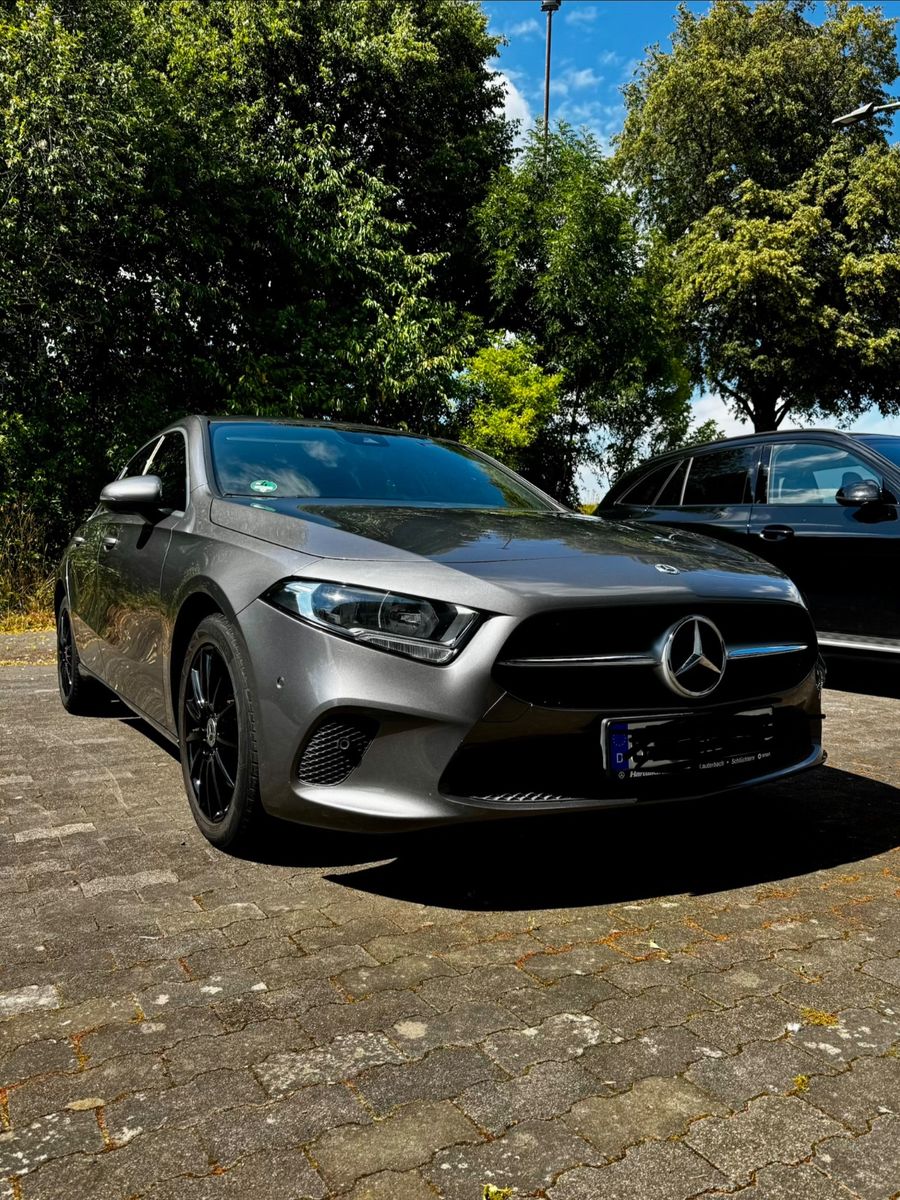 MERCEDES-BENZ A 200 d 8G-DCT Progressive 
