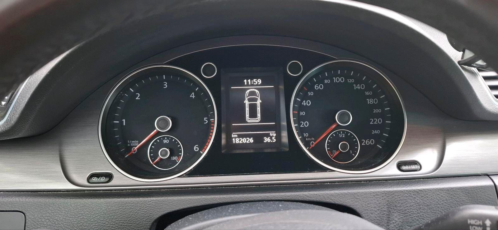 Volkswagen Passat 2012 — photo 13