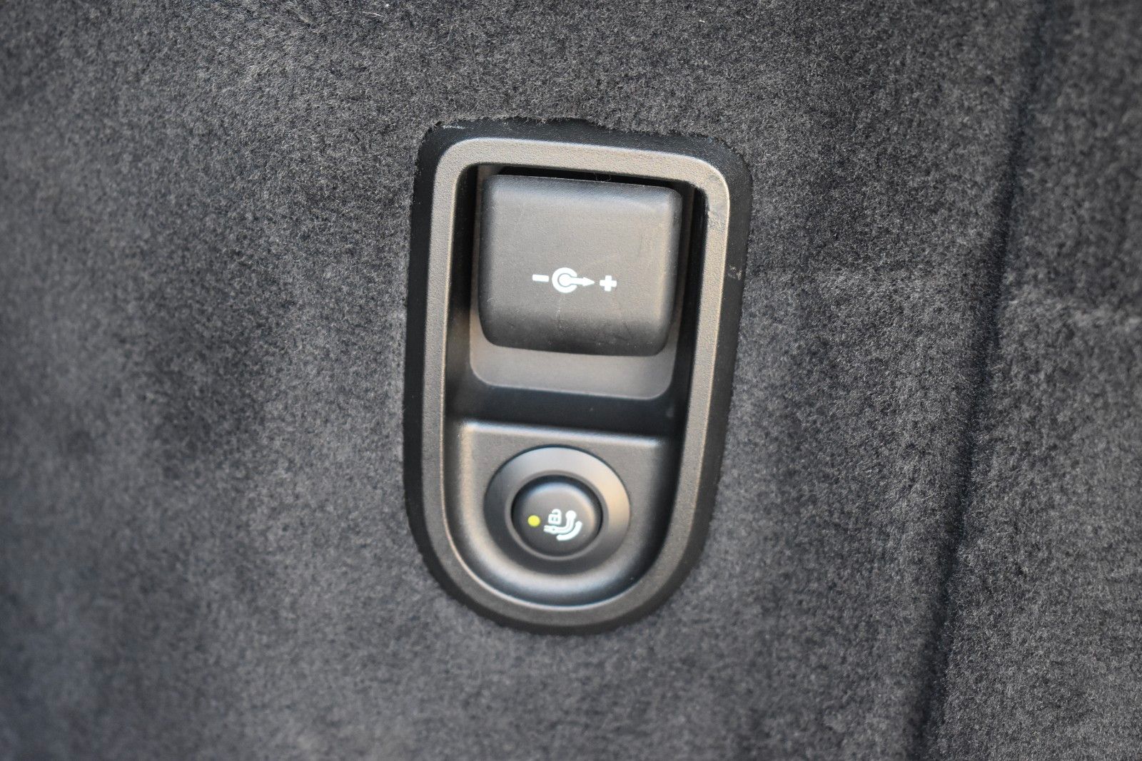Fahrzeugabbildung BMW 530i Touring xDrive AHK Panorama LED Kamera