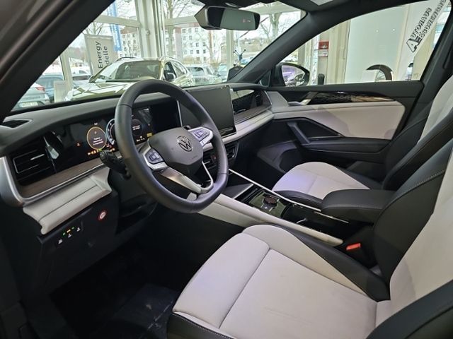 Fahrzeugabbildung Volkswagen Tayron 2.0 TSI 4M DSG ELEGANCE PANO 360° LM20 NA