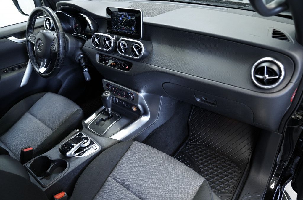 Mercedes Benz X 250