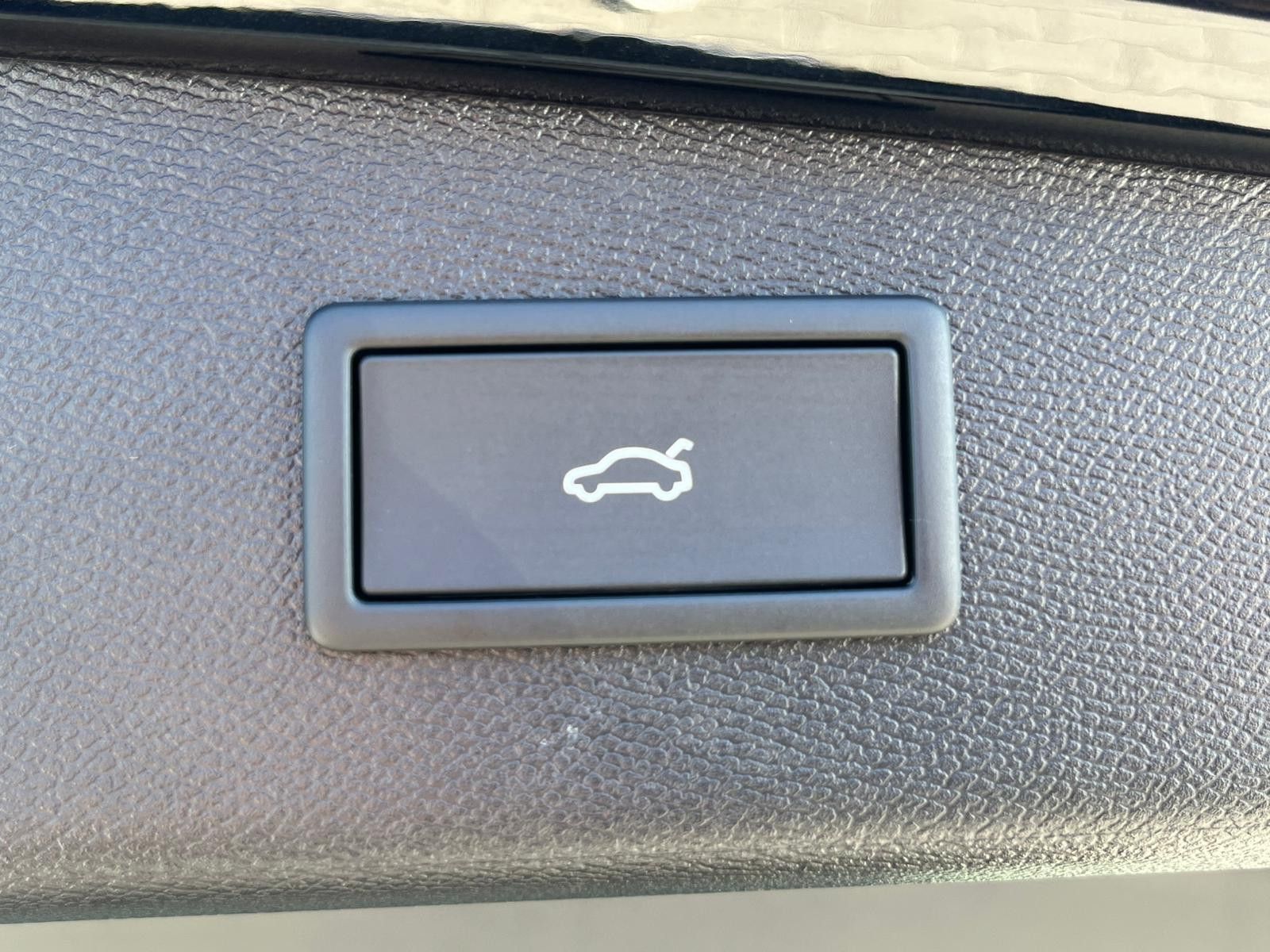 Fahrzeugabbildung CUPRA Leon 1.5 eTSI *PANO*ALCAN.*Drive2*ACC
