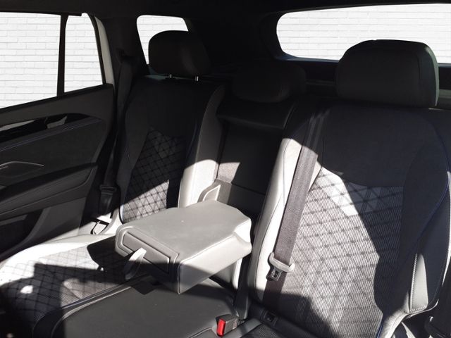 Fahrzeugabbildung Volkswagen Tayron 2.0l TDI R-Line 4MOTION DSG ALU