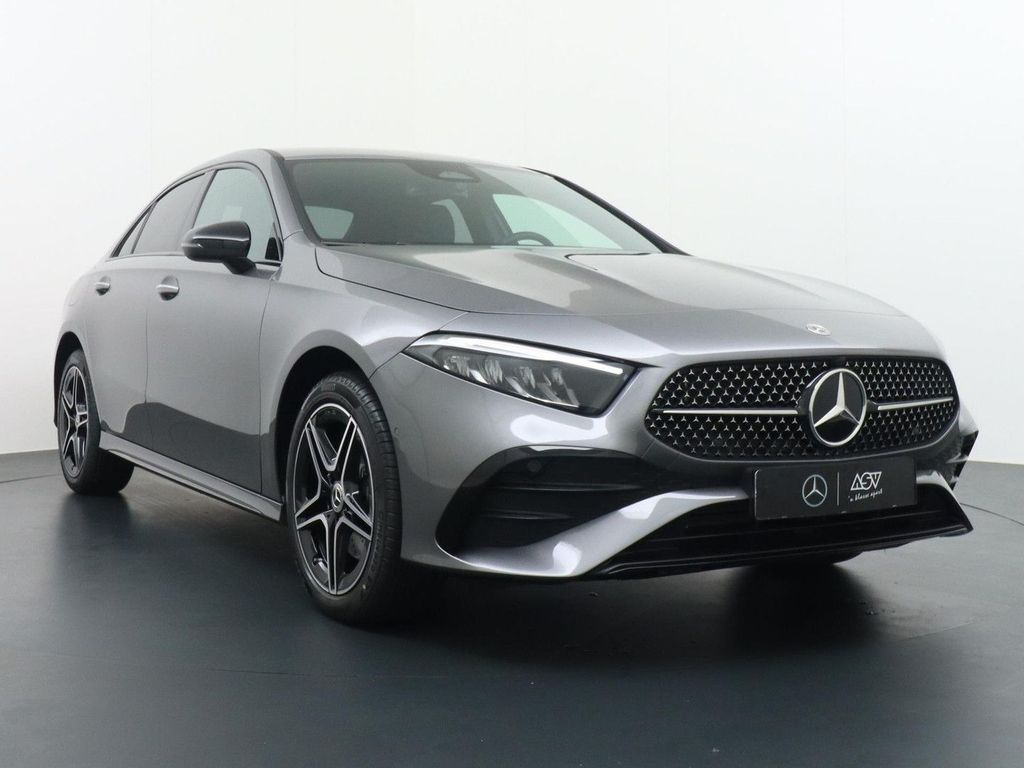 Mercedes-Benz A 250 e Star Edition AMG Line | Nightpakket | Ve
