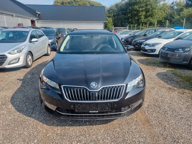 Skoda Superb Combi Ambition DSG