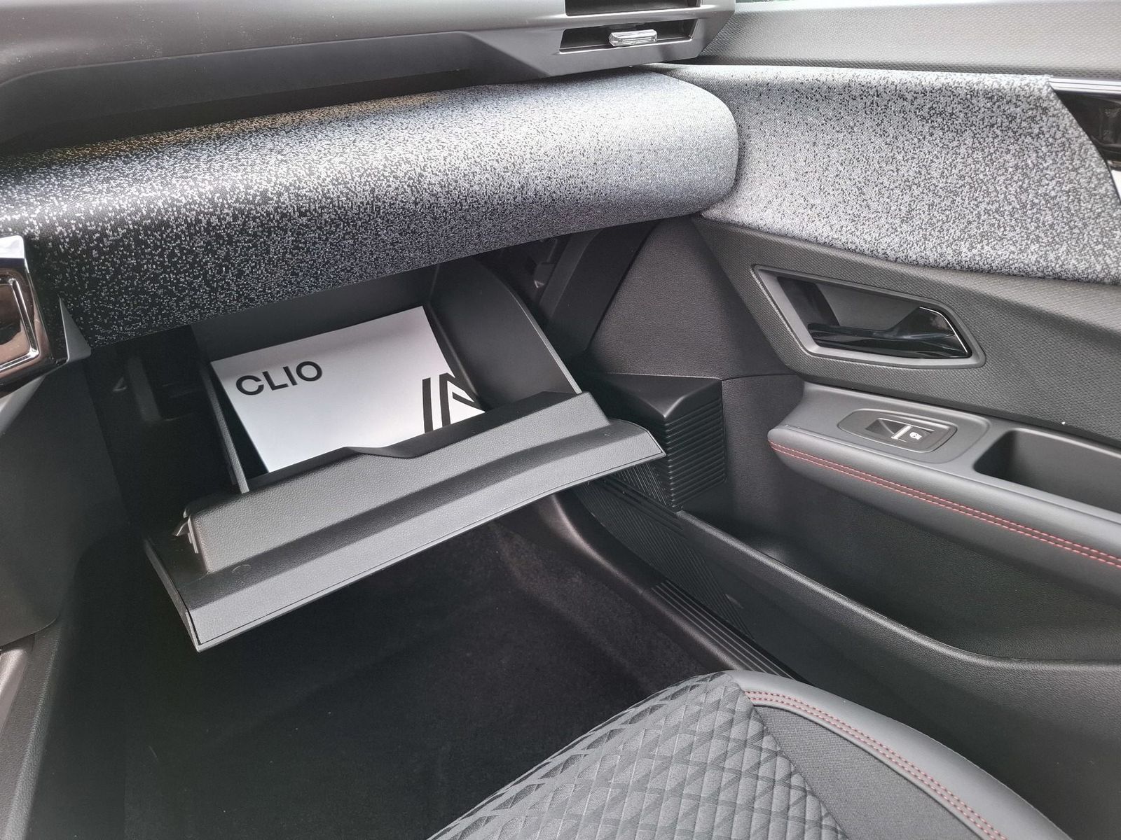 Renault Clio - Bild 26