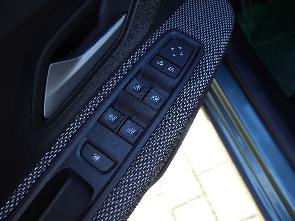 Fahrzeugabbildung Dacia Sandero Stepway Expression TCe 90