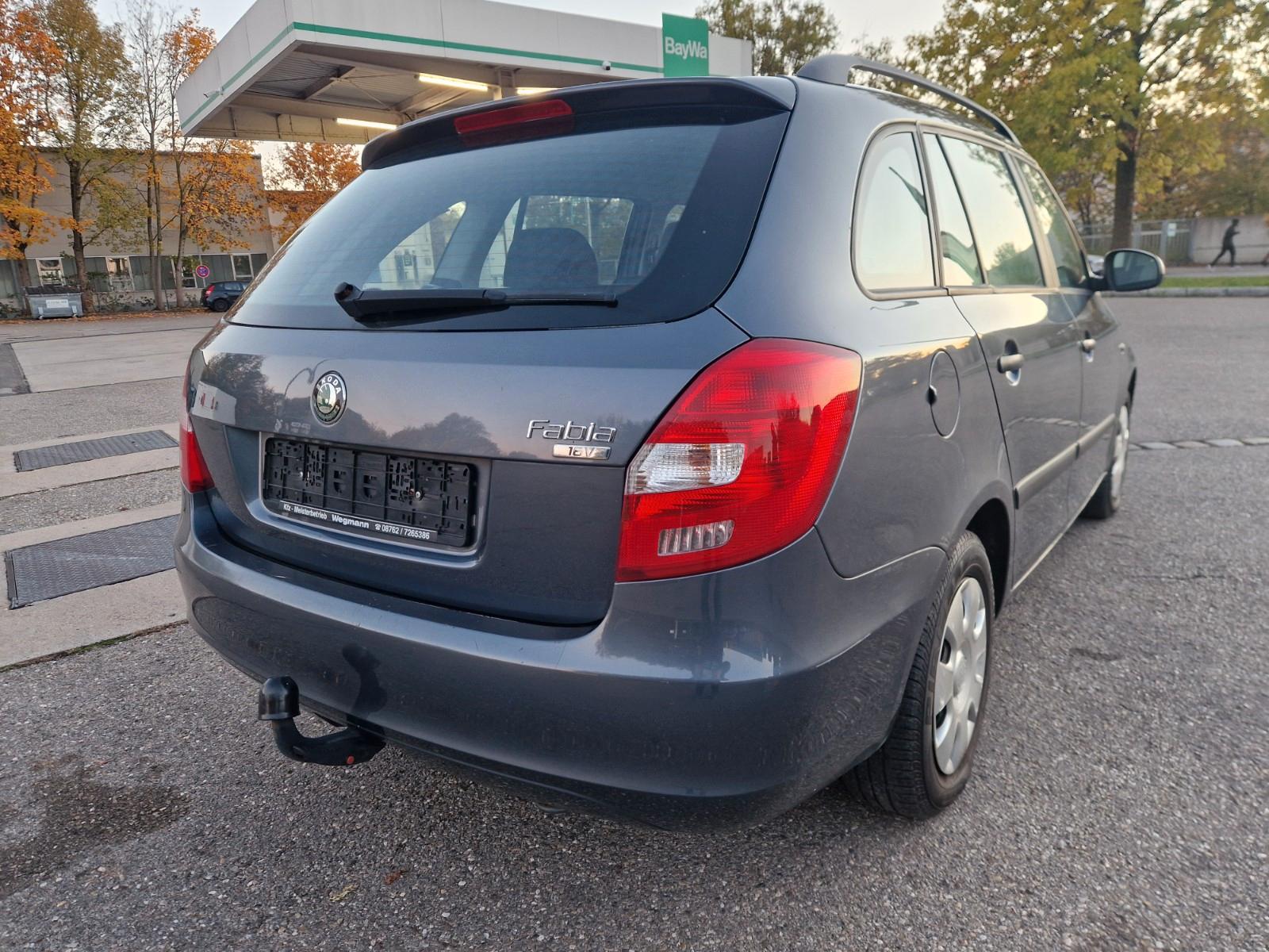 Skoda Fabia 2010 — interior