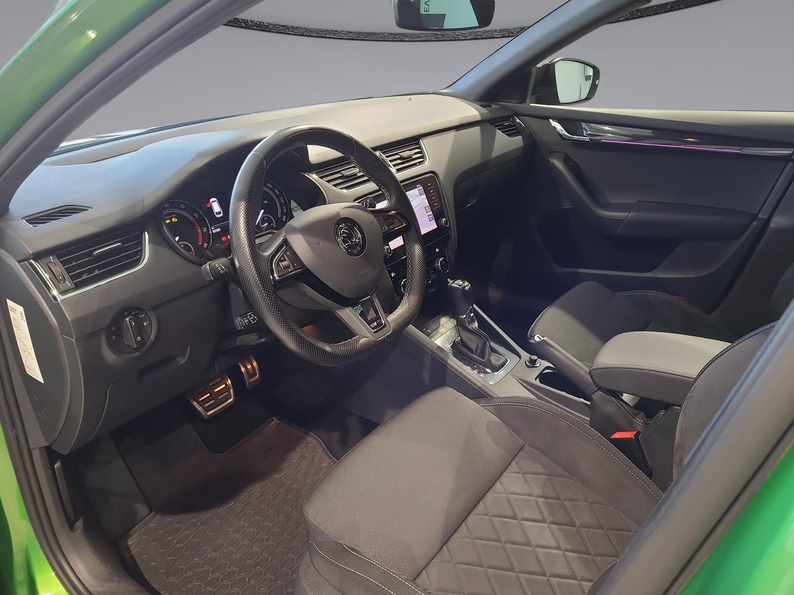 Skoda OCTAVIA COMBI RS 2.0 TSI DSG SmartLink foto 13
