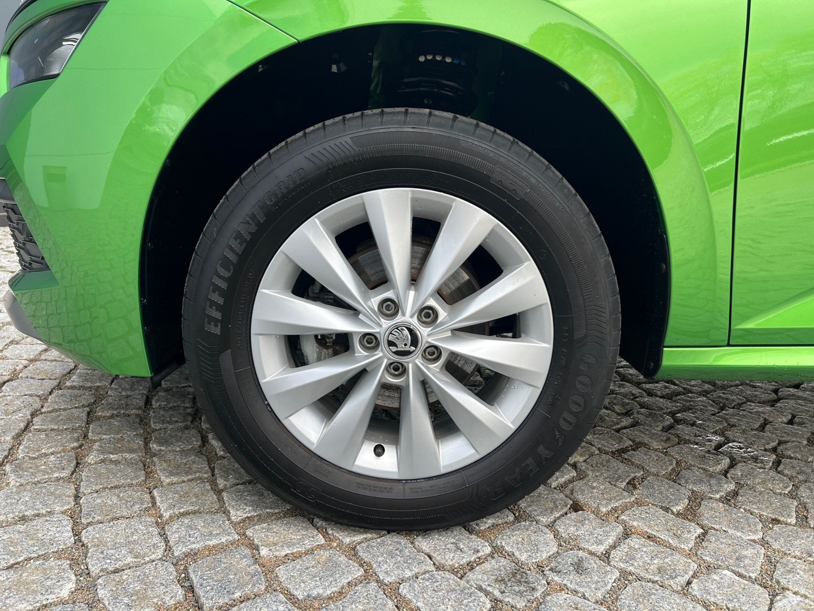 Fahrzeugabbildung SKODA Kamiq Ambition 1.0 TSI * AHK, LED, ACC, SmartLin