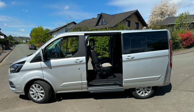 Ford Tourneo Custom  8-Si. Autom. Titanium X Bi-Color