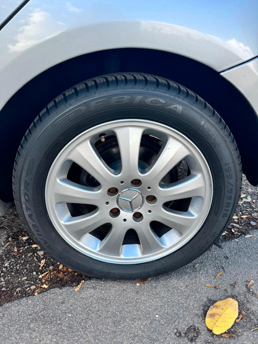 Mercedes-Benz A200 2005 — photo 12